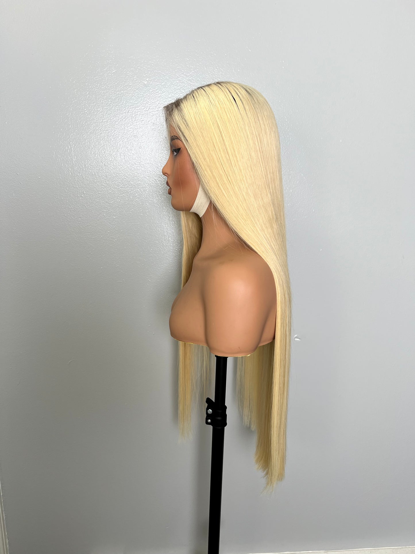 Peluca Rubia Largo 30” con falso cresimiento